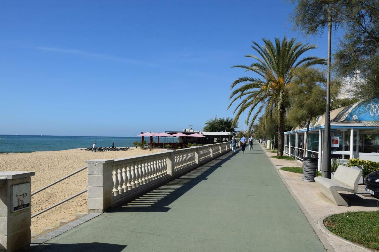 Apartamentos Les Barbes Caldes D'Estrach Bagian luar foto